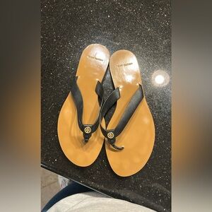 Tory Burch Manon Black Leather Thong Sandal size 9.5